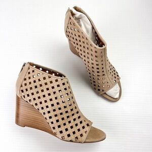 Aquatalia Sandals women 6 Nikita Tan Open Toe Suede Wedge Booties
